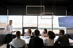 بهترین سیستم ویدئو کنفرانس برای شهرستان‌ها - ارسال فوری، نصب تخصصی، مشاوره رایگان
