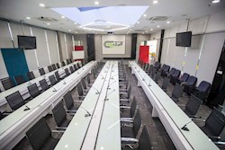 نکات مهم خرید سیستم کنفرانس و میکروفون کنفرانس | گلیک